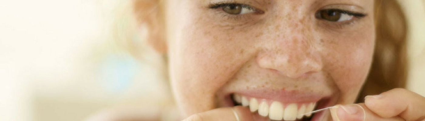 how to floss your teeth